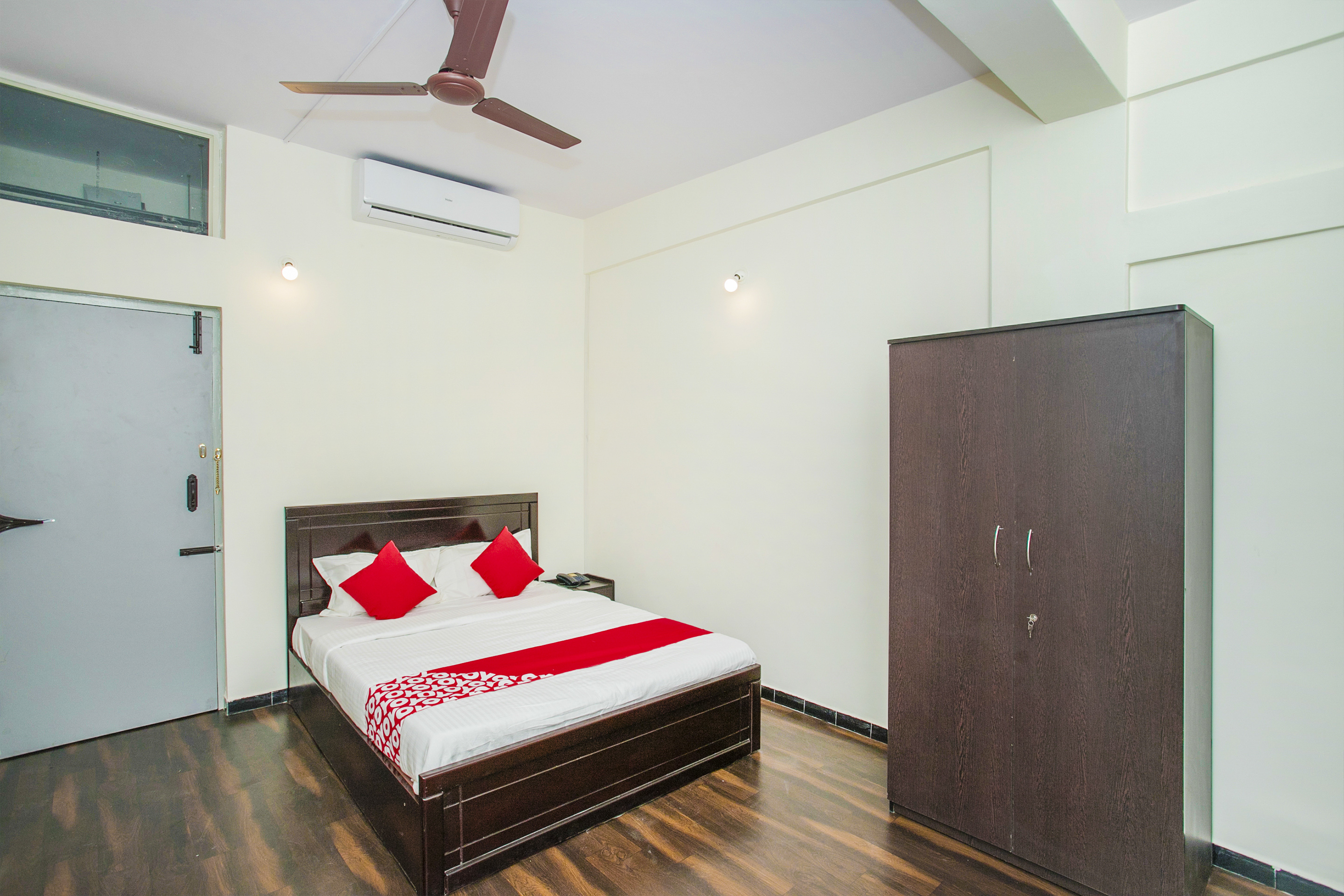 OYO 14430 Sunshine Grand