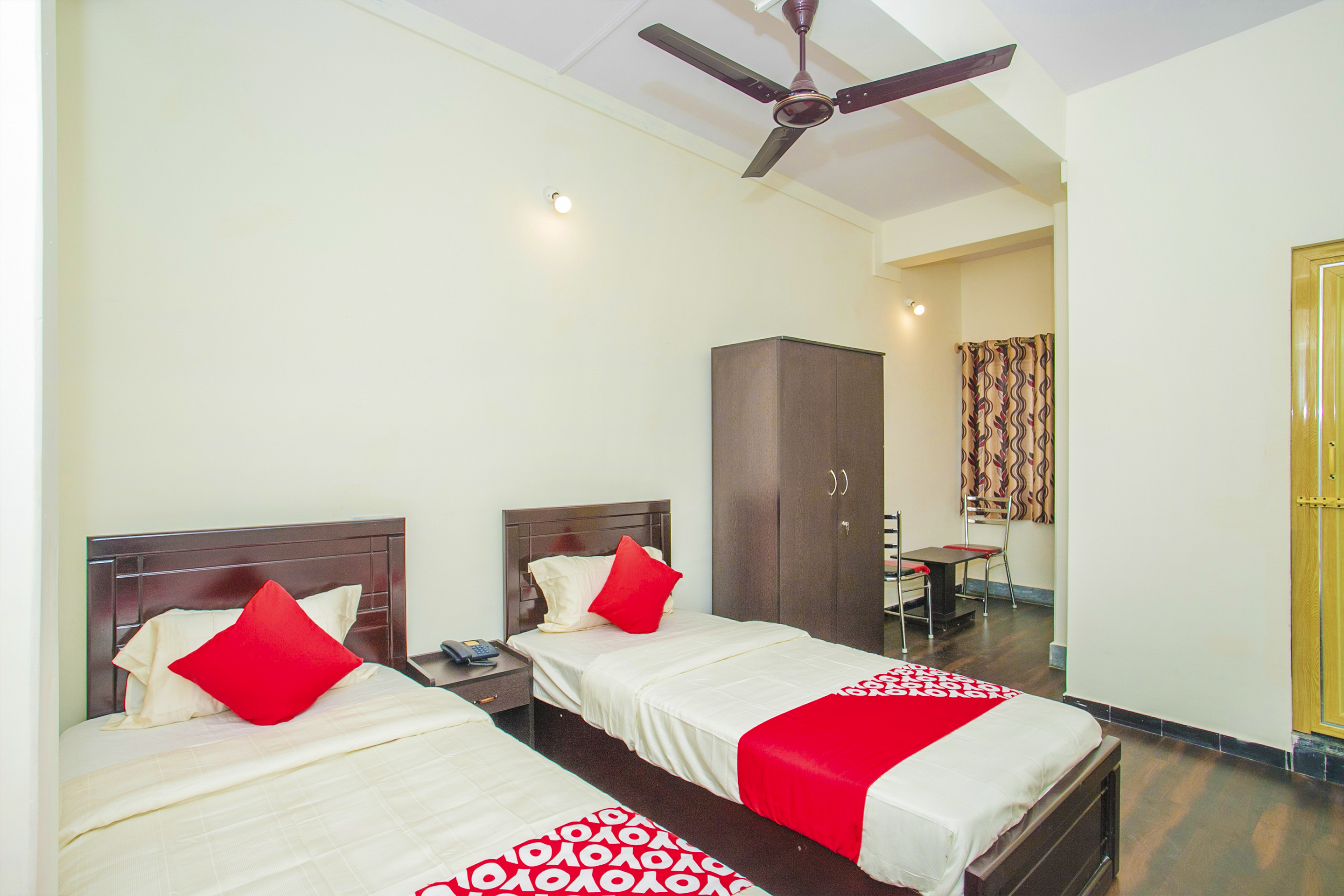 OYO 14430 Sunshine Grand
