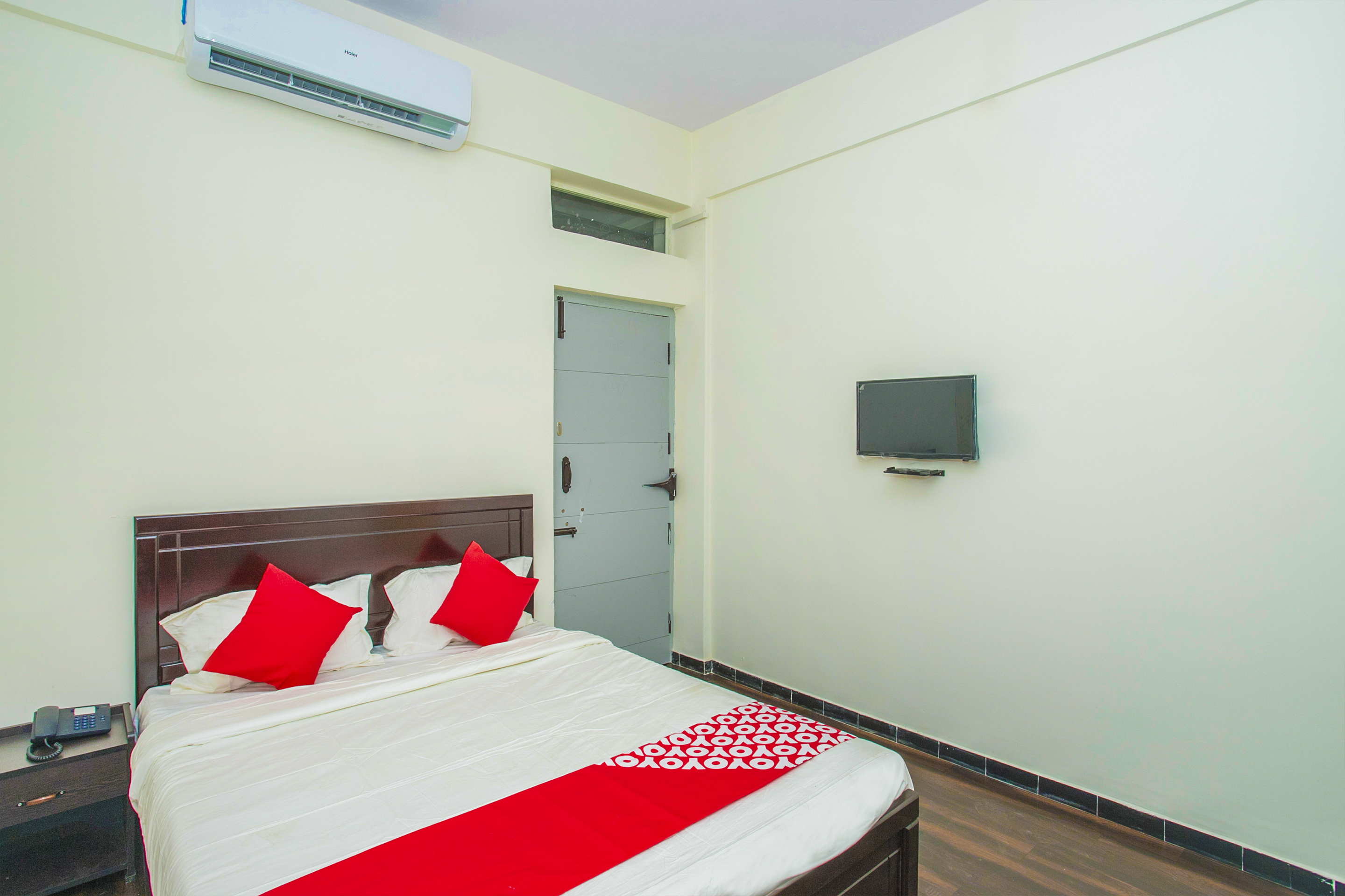 OYO 14430 Sunshine Grand