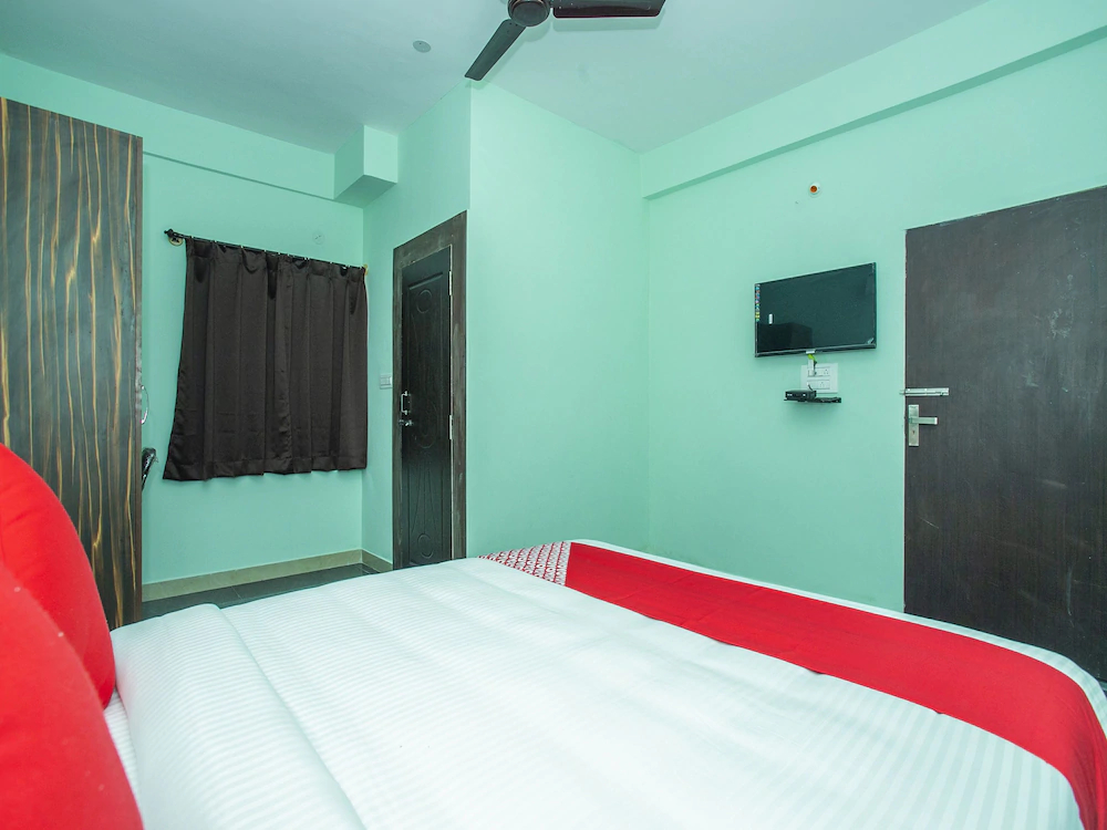 Golden Keys by OYO Rooms