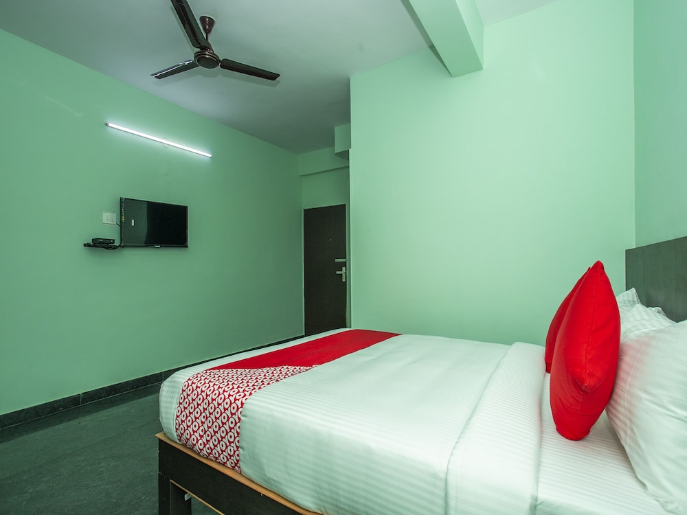 Golden Keys by OYO Rooms
