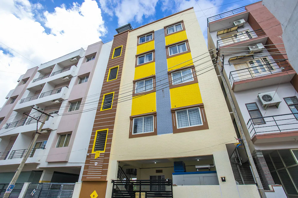 OYO 19749 New Shelton Suites