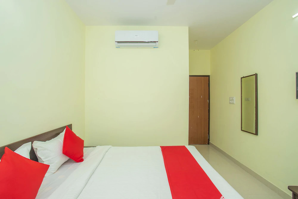 OYO 19749 New Shelton Suites