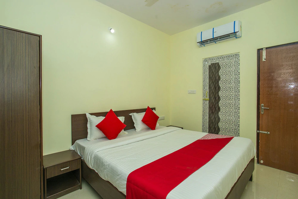 OYO 19749 New Shelton Suites