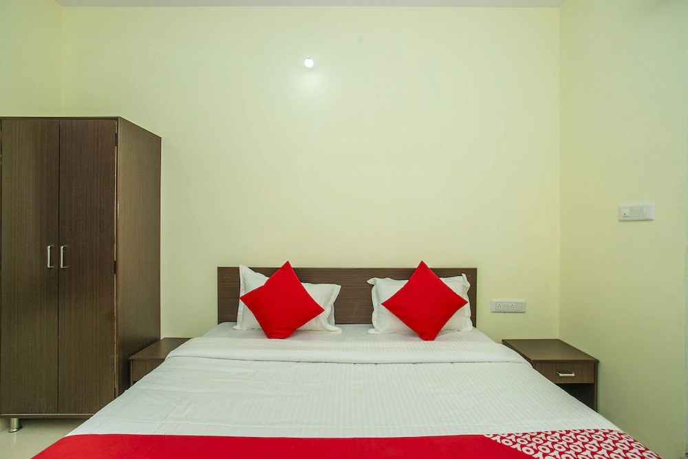 OYO 19749 New Shelton Suites