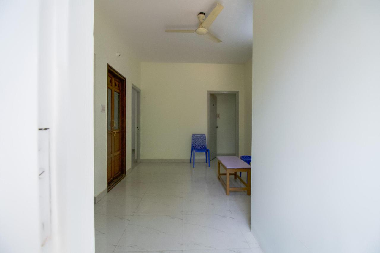 OYO 67007 Manyu Inn