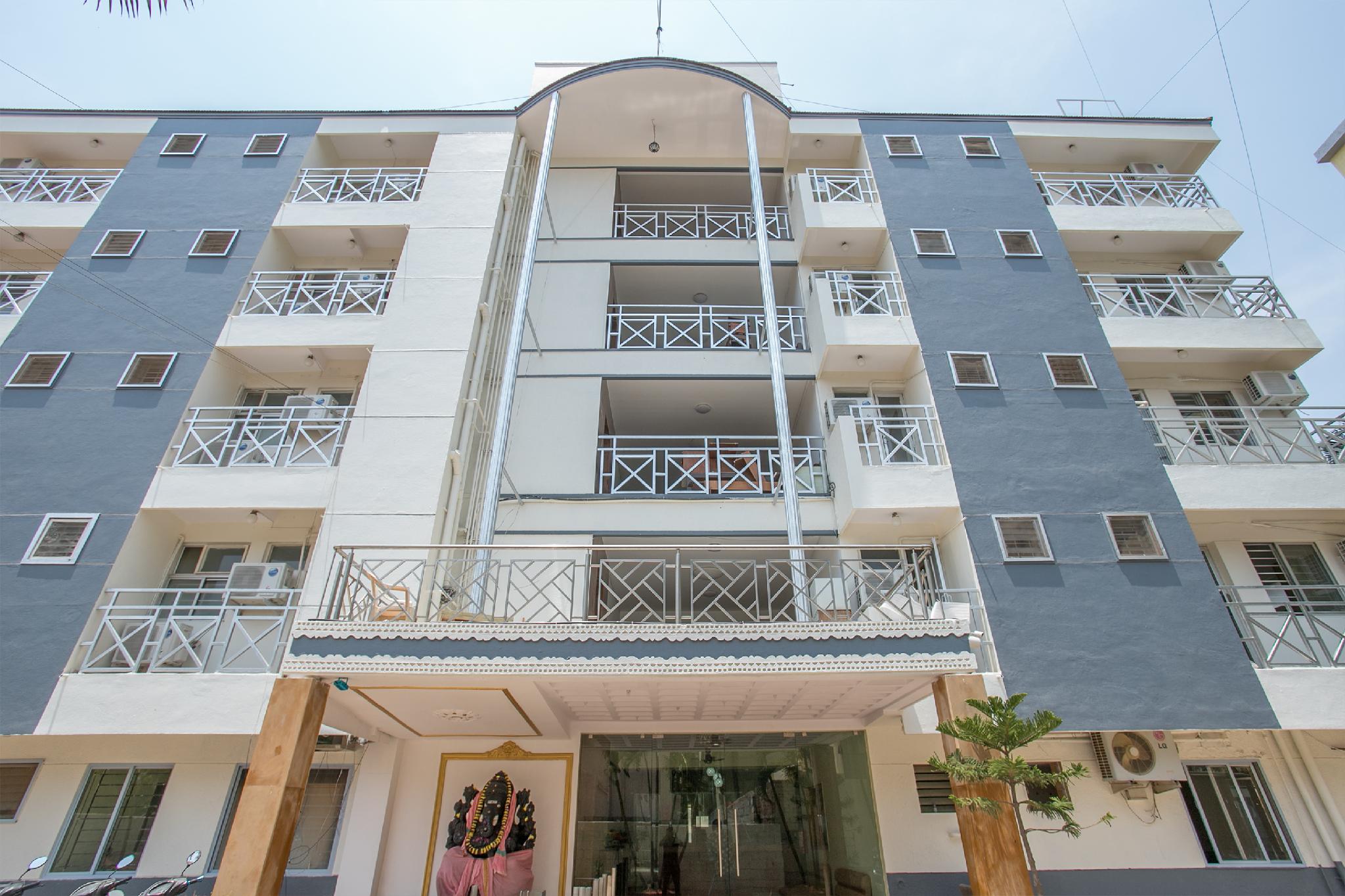 OYO 74511 Hotel Adya