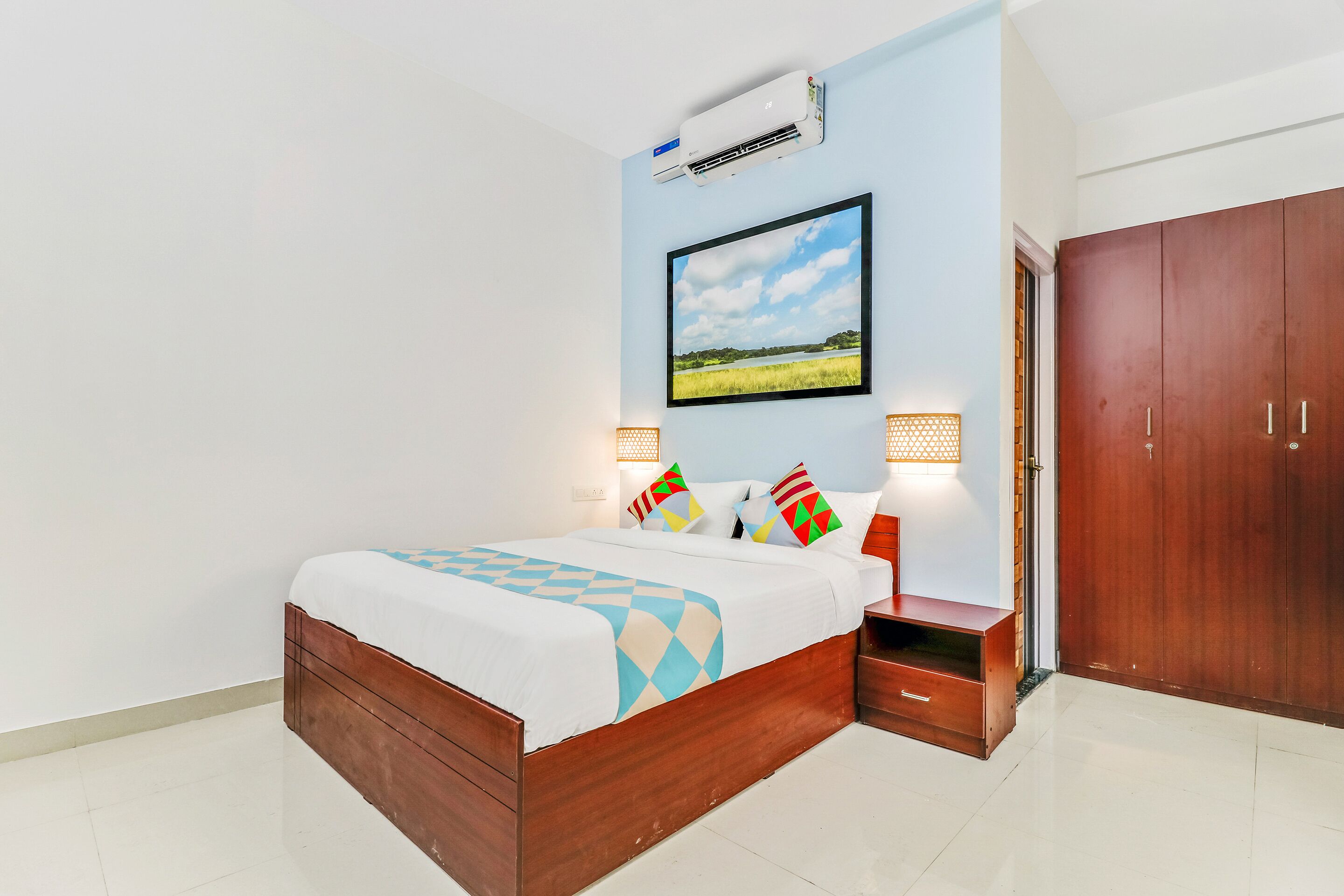 Cozy Stay Fortis Hospital by OYO Rooms