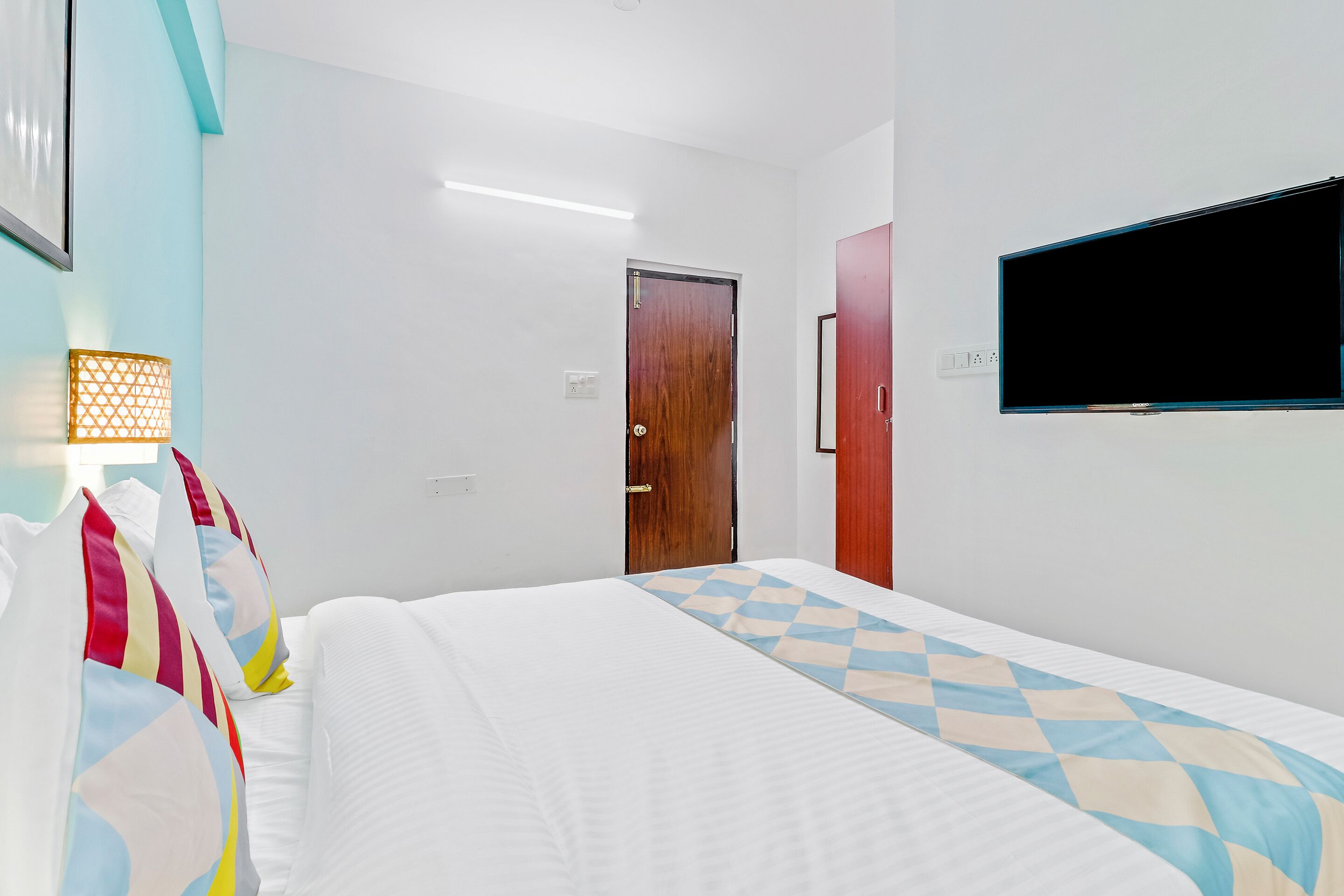 Cozy Stay Fortis Hospital by OYO Rooms