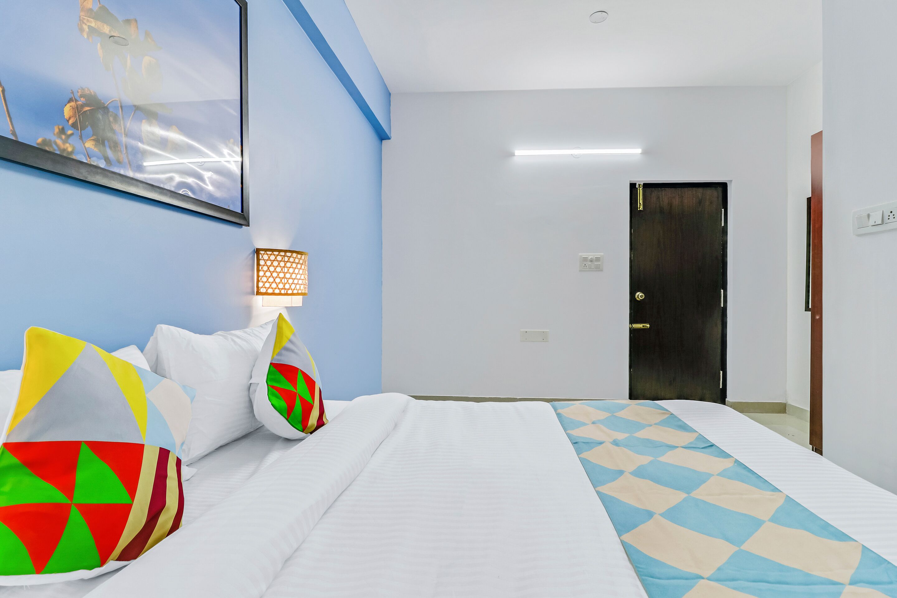 Cozy Stay Fortis Hospital by OYO Rooms
