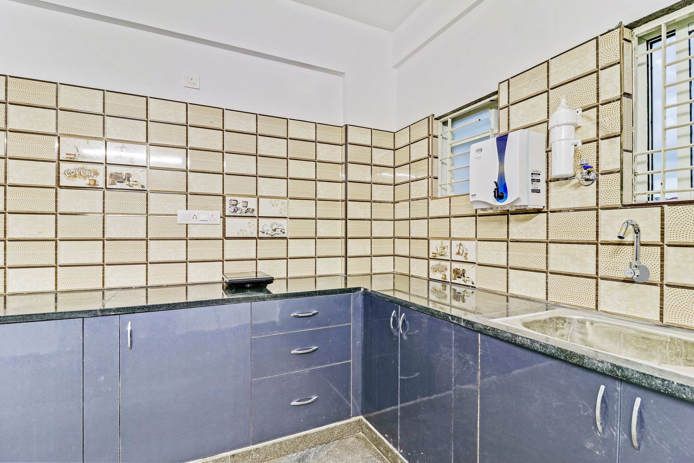 Cozy Stay Fortis Hospital by OYO Rooms