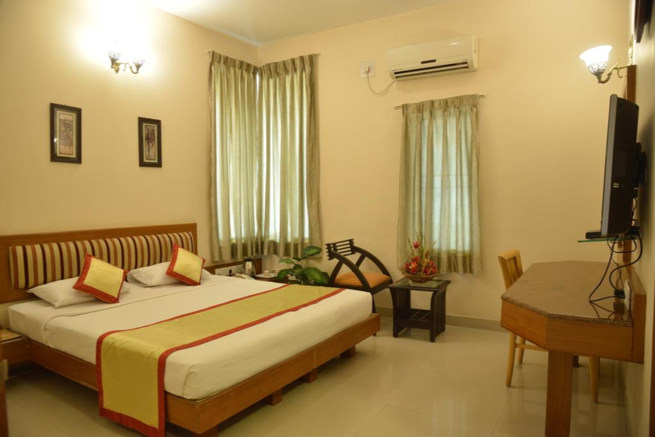 Hotel Pai Vista KR Road