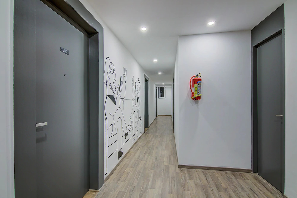 OYO Townhouse 040 Global Village Tech Park