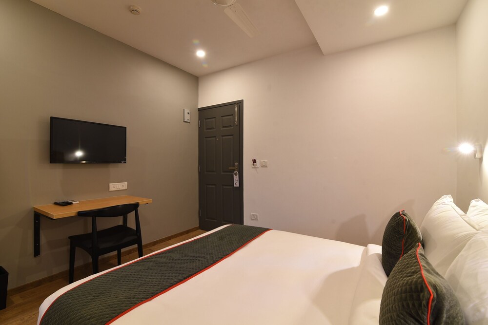 OYO Townhouse 159 Sarjapur