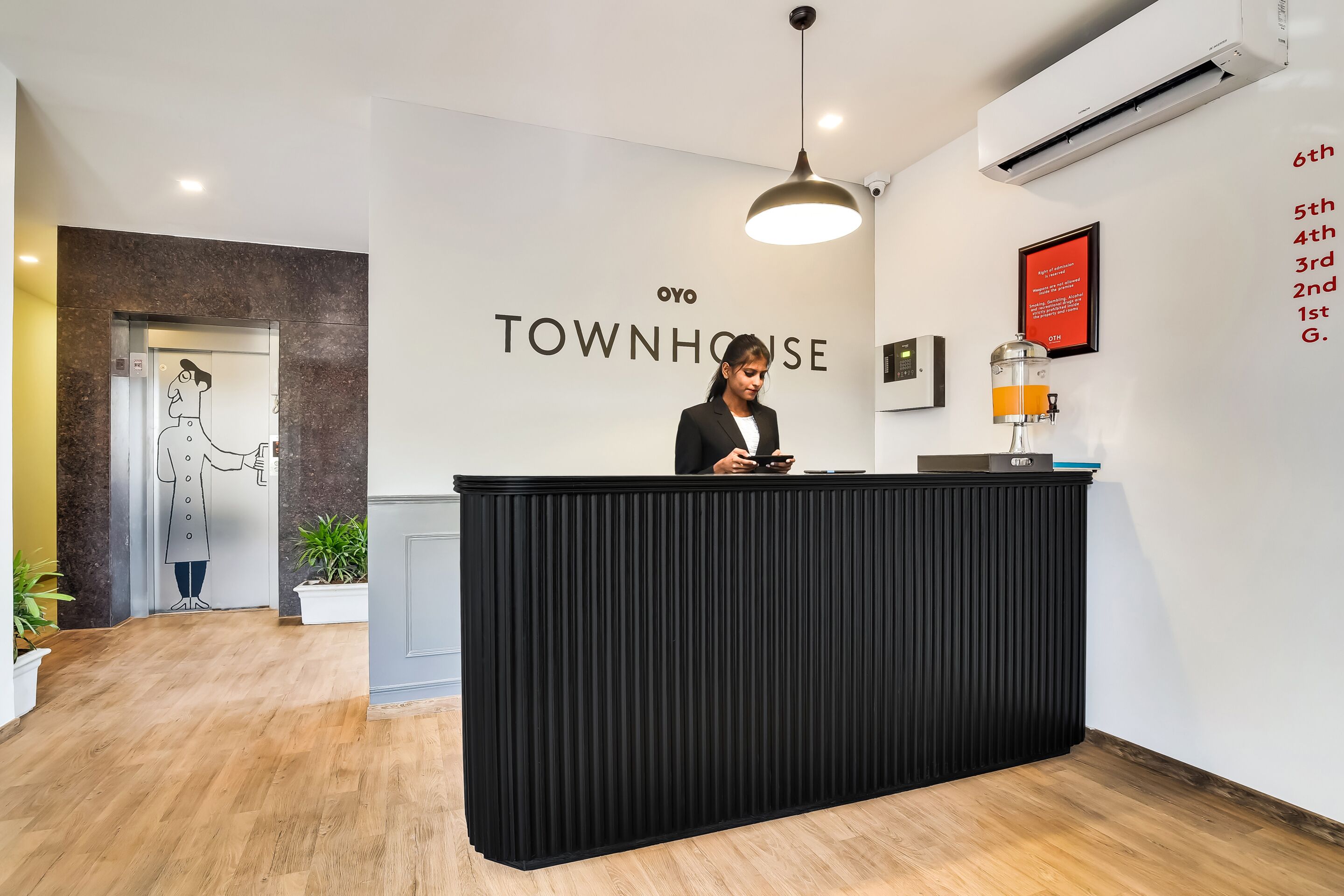 OYO Townhouse 238 Ulssor