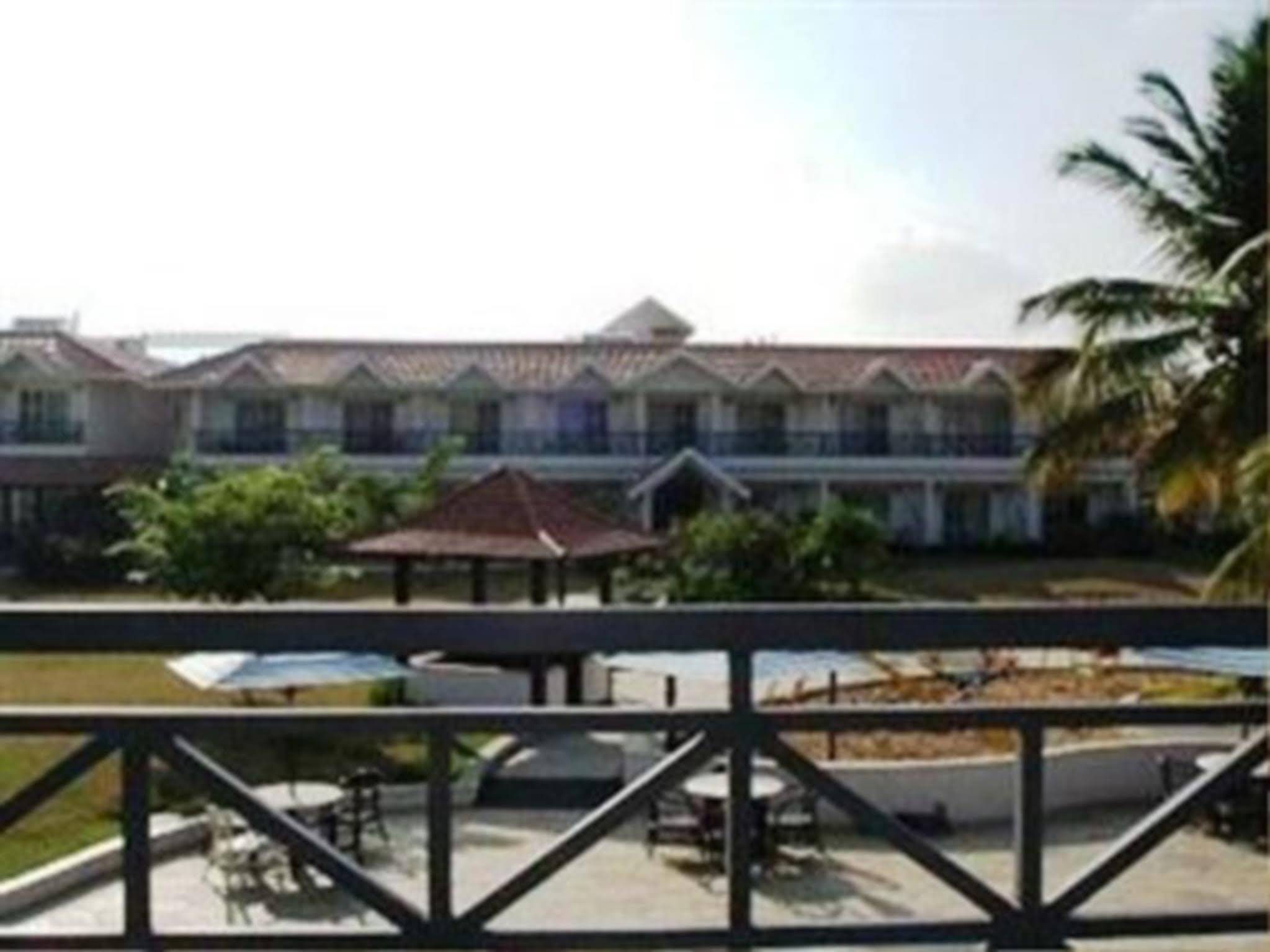 Palm Meadows Resort