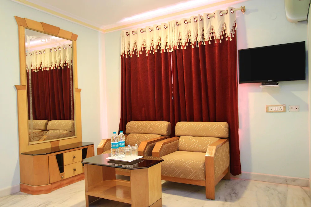 Pleasant Stay Inn by OYO