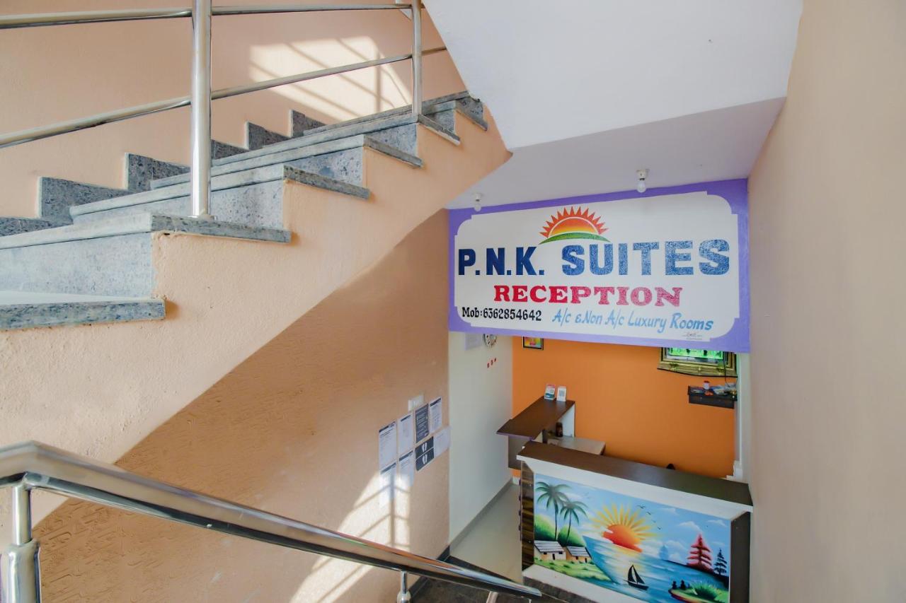 P N K Suites by OYO Rooms