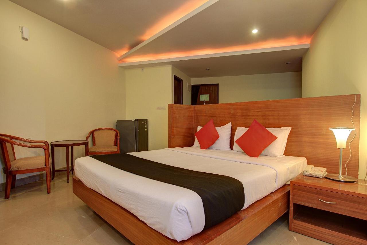 Prime Square by OYO Rooms