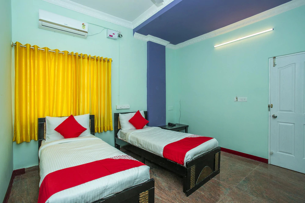 Raikar Residency By OYO Rooms