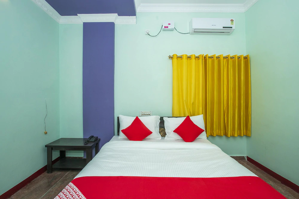Raikar Residency By OYO Rooms