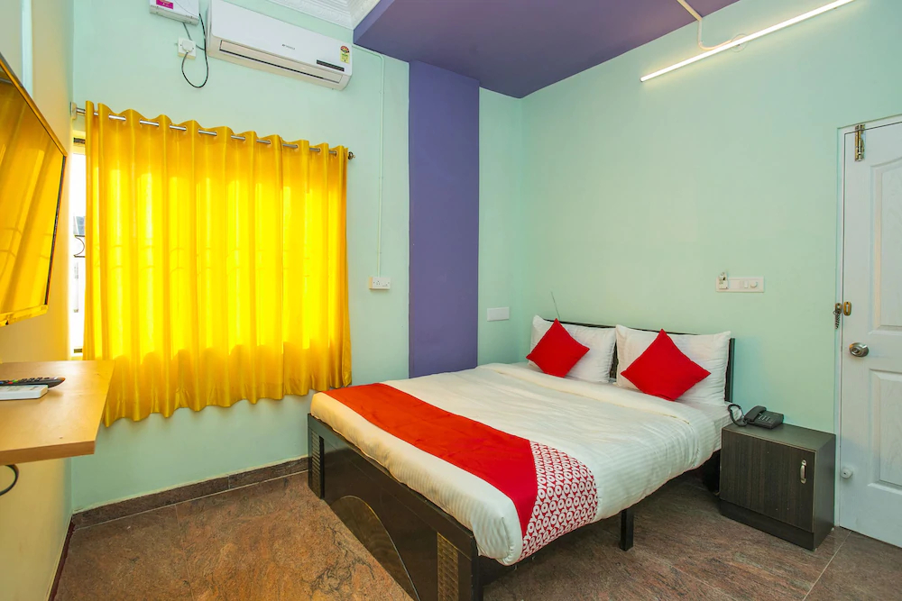 Raikar Residency By OYO Rooms