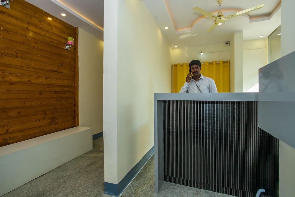 Raikar Residency By OYO Rooms