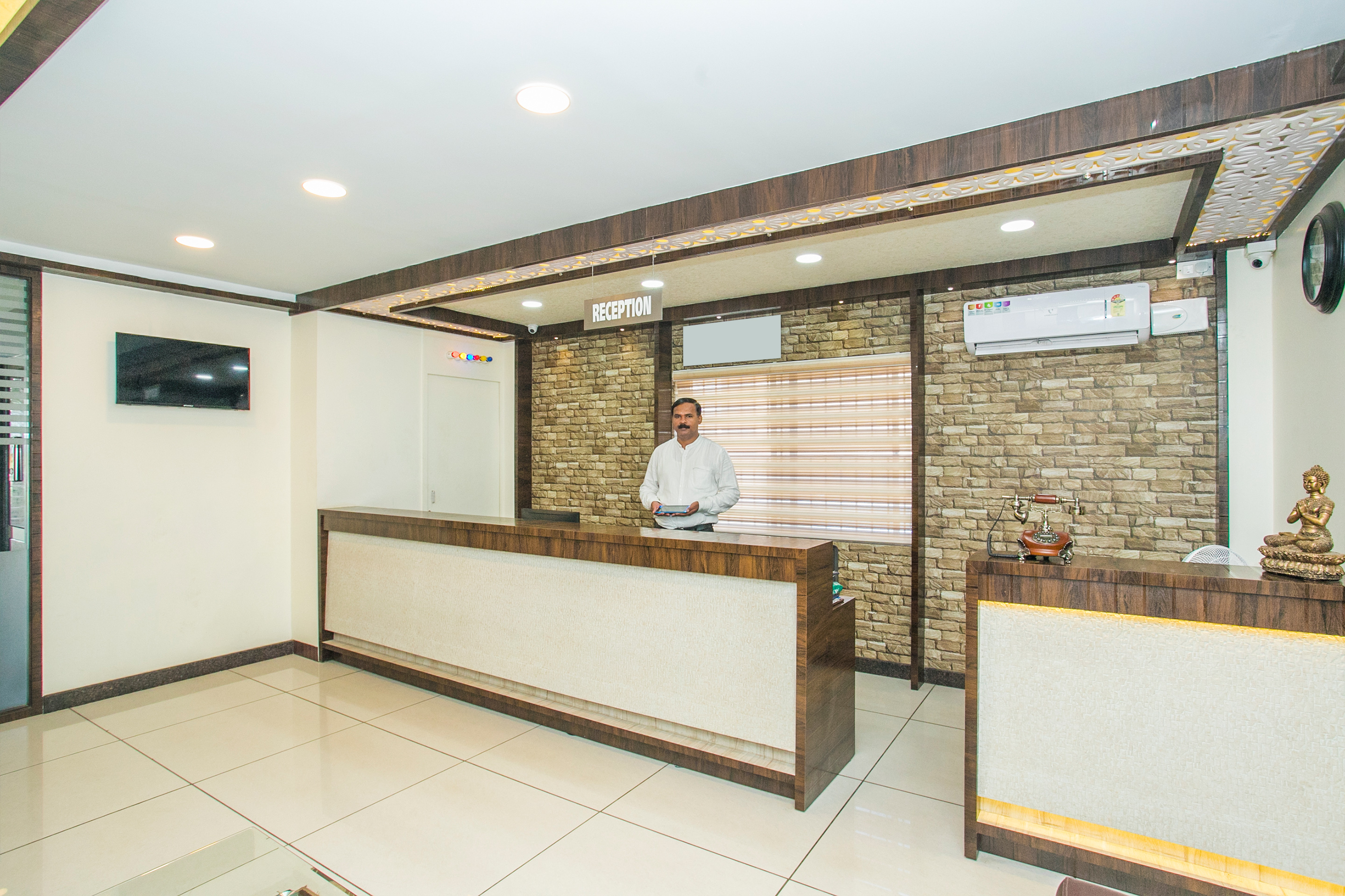 Ring View Hotel by OYO Rooms