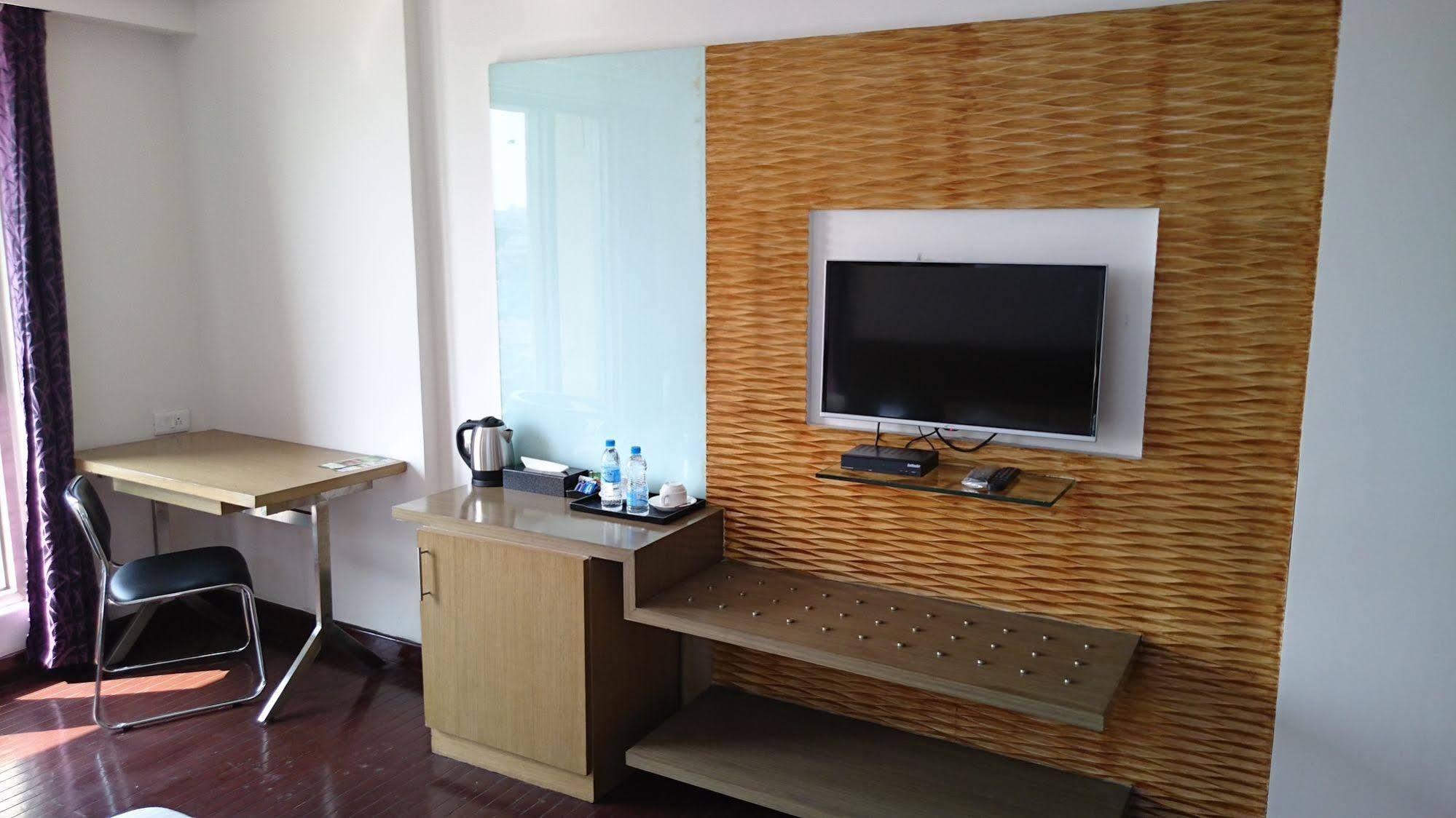 Rosewood International Hotel
