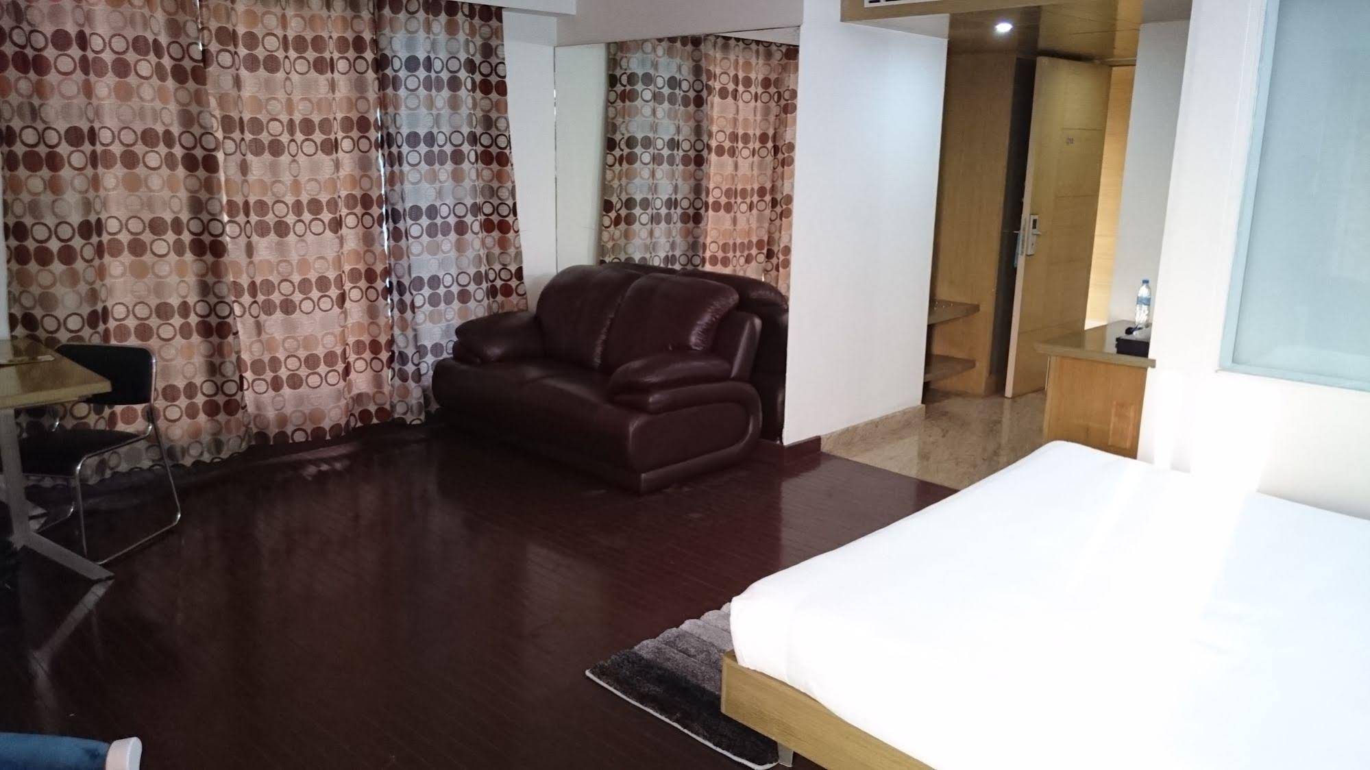 Rosewood International Hotel
