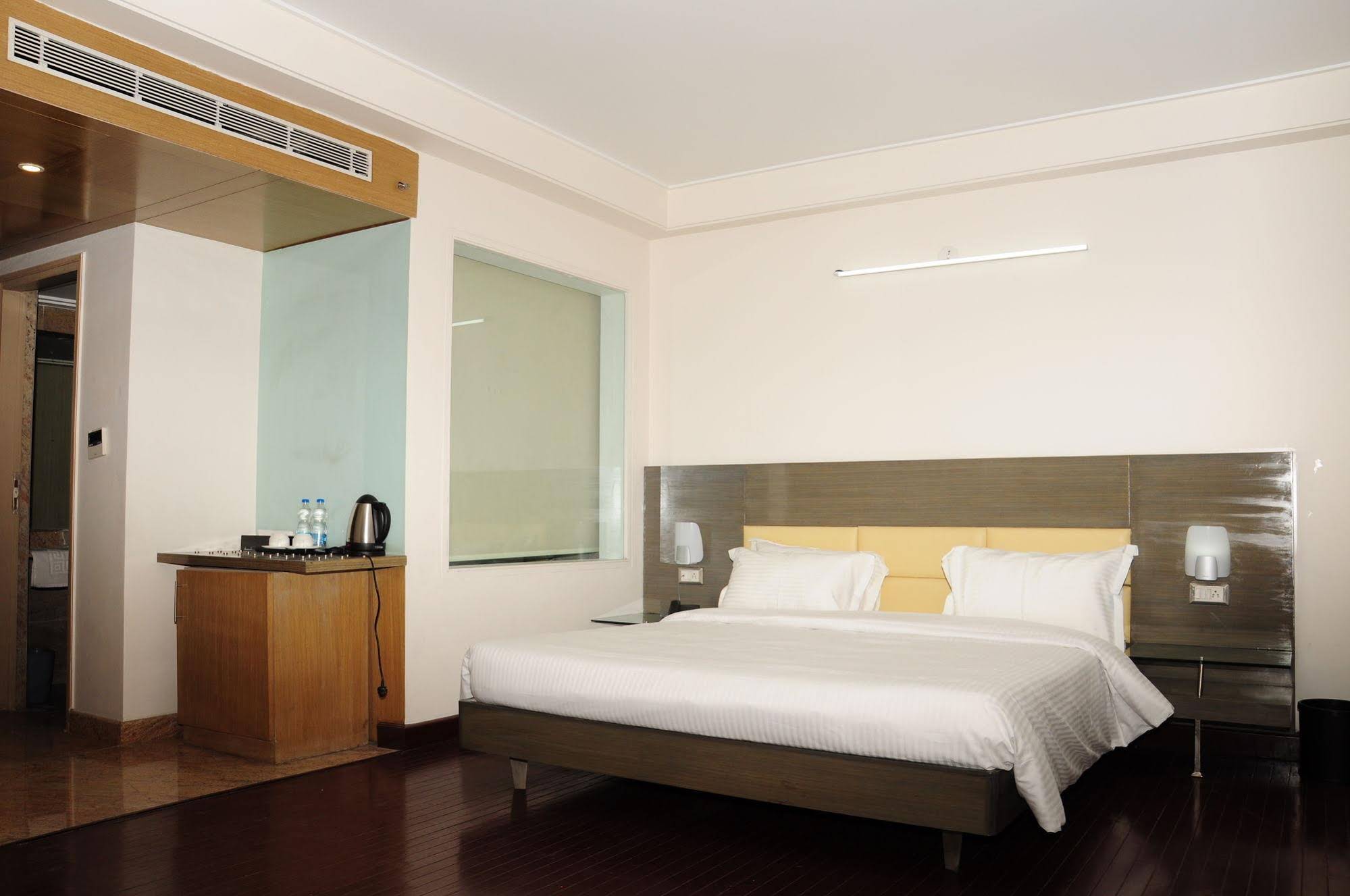 Rosewood International Hotel