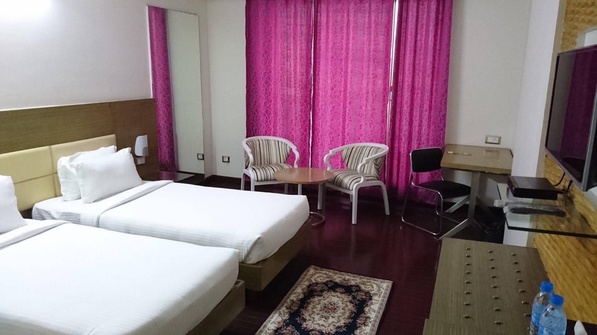 Rosewood International Hotel