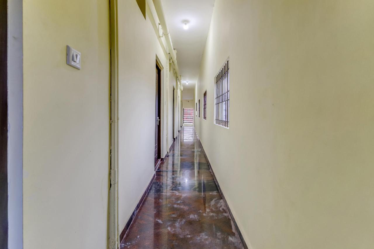 Royal King by OYO Rooms
