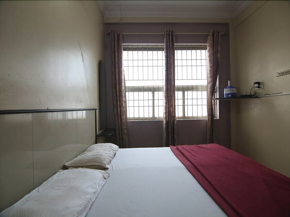Royal Regency Lodge