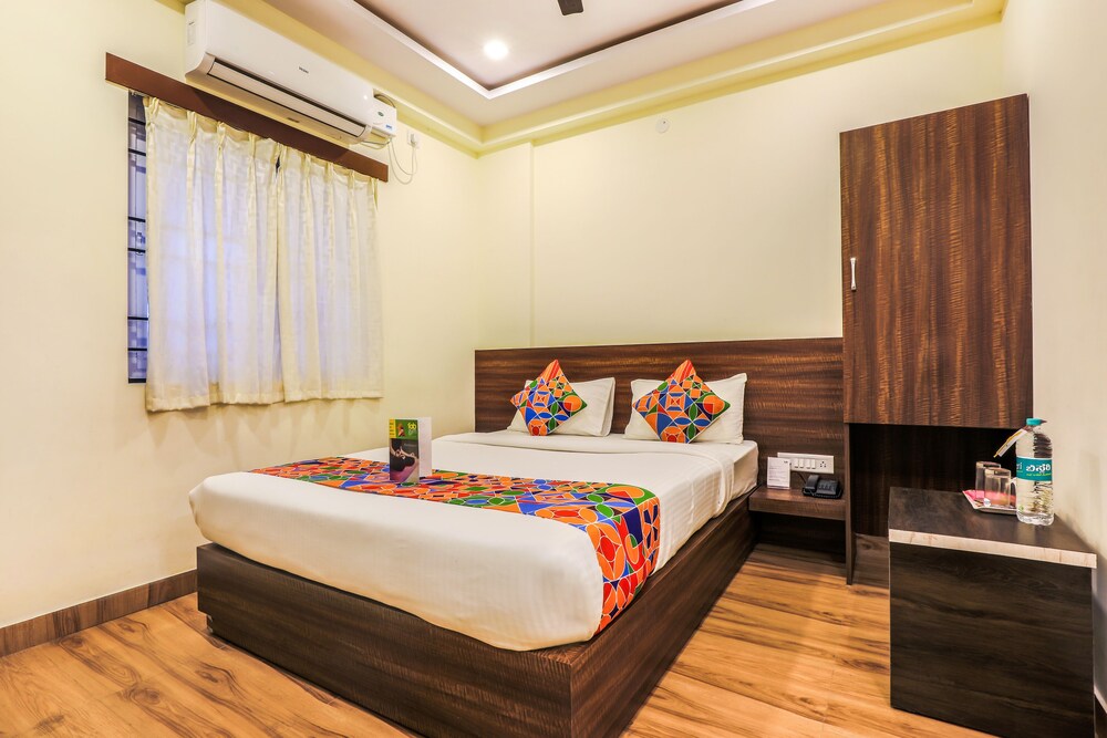 Royal Wood By OYO Rooms
