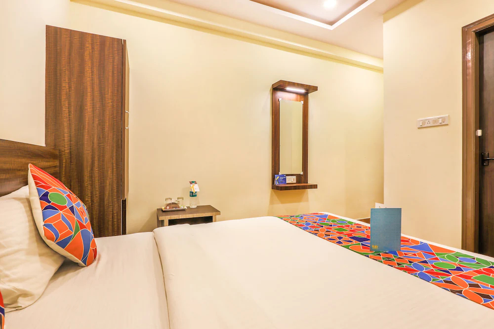 Royal Wood By OYO Rooms