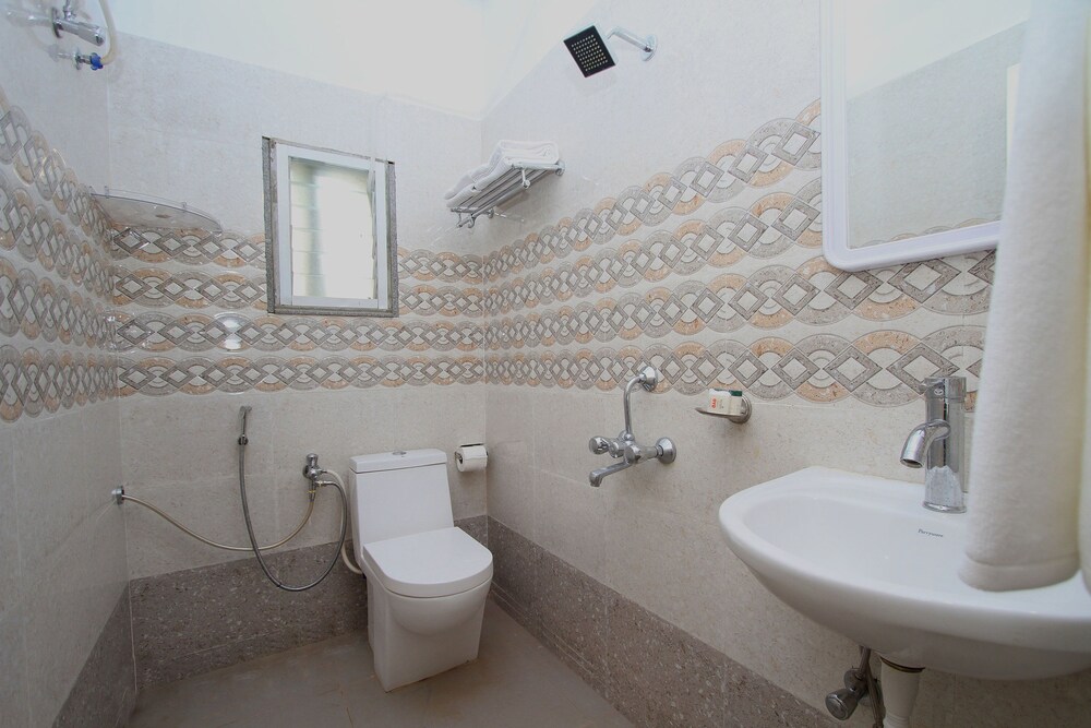 Sai Dham By OYO Rooms