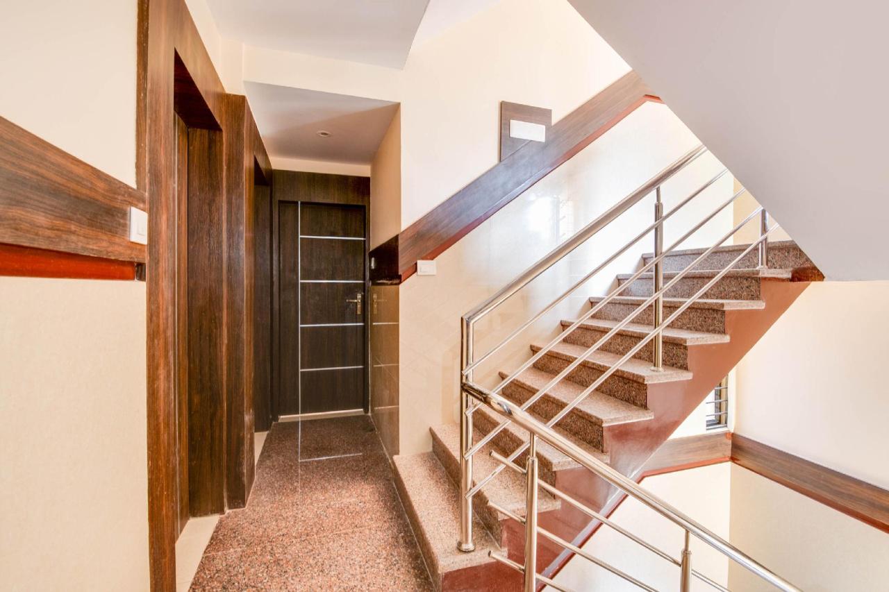Sai Luxuria by OYO Rooms