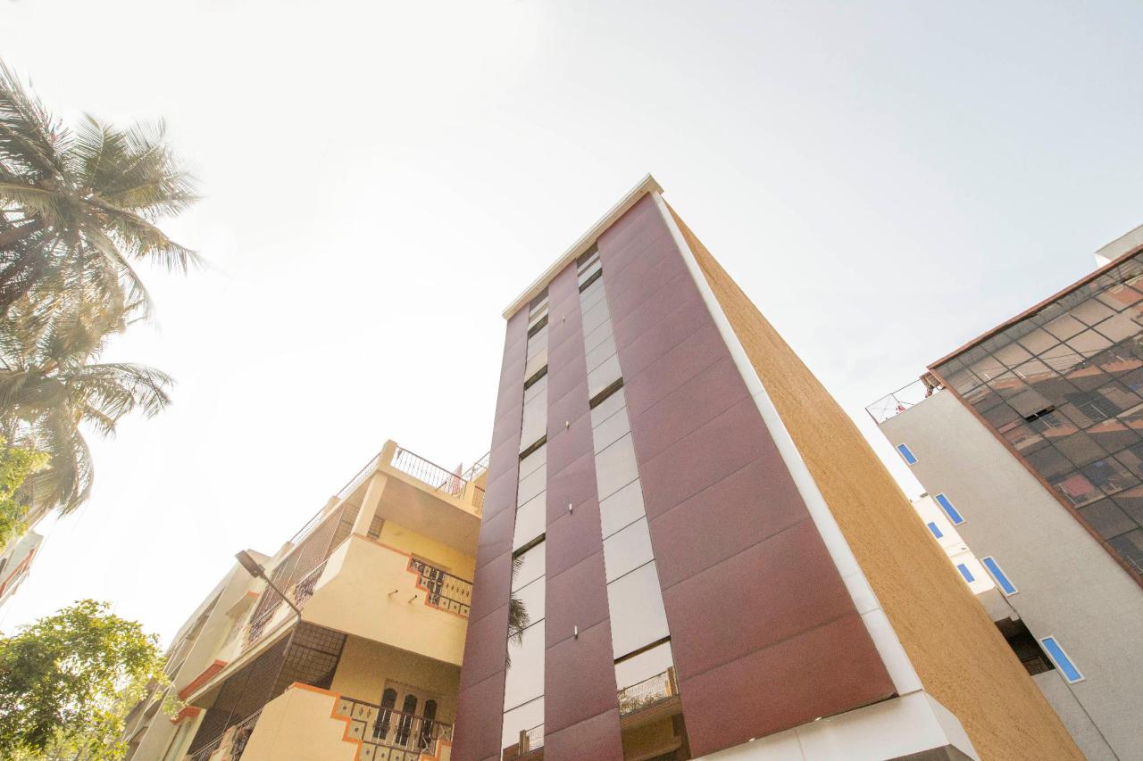 Sai Luxuria by OYO Rooms