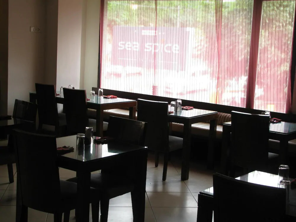 Shetty Gardenia Hotel