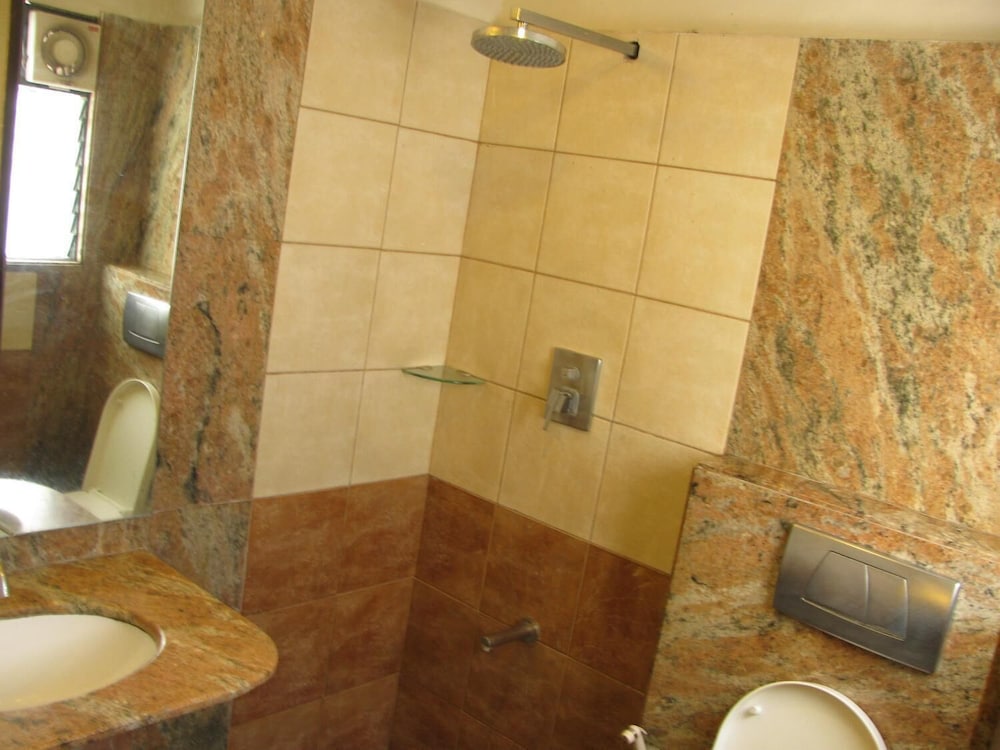 Shetty Gardenia Hotel