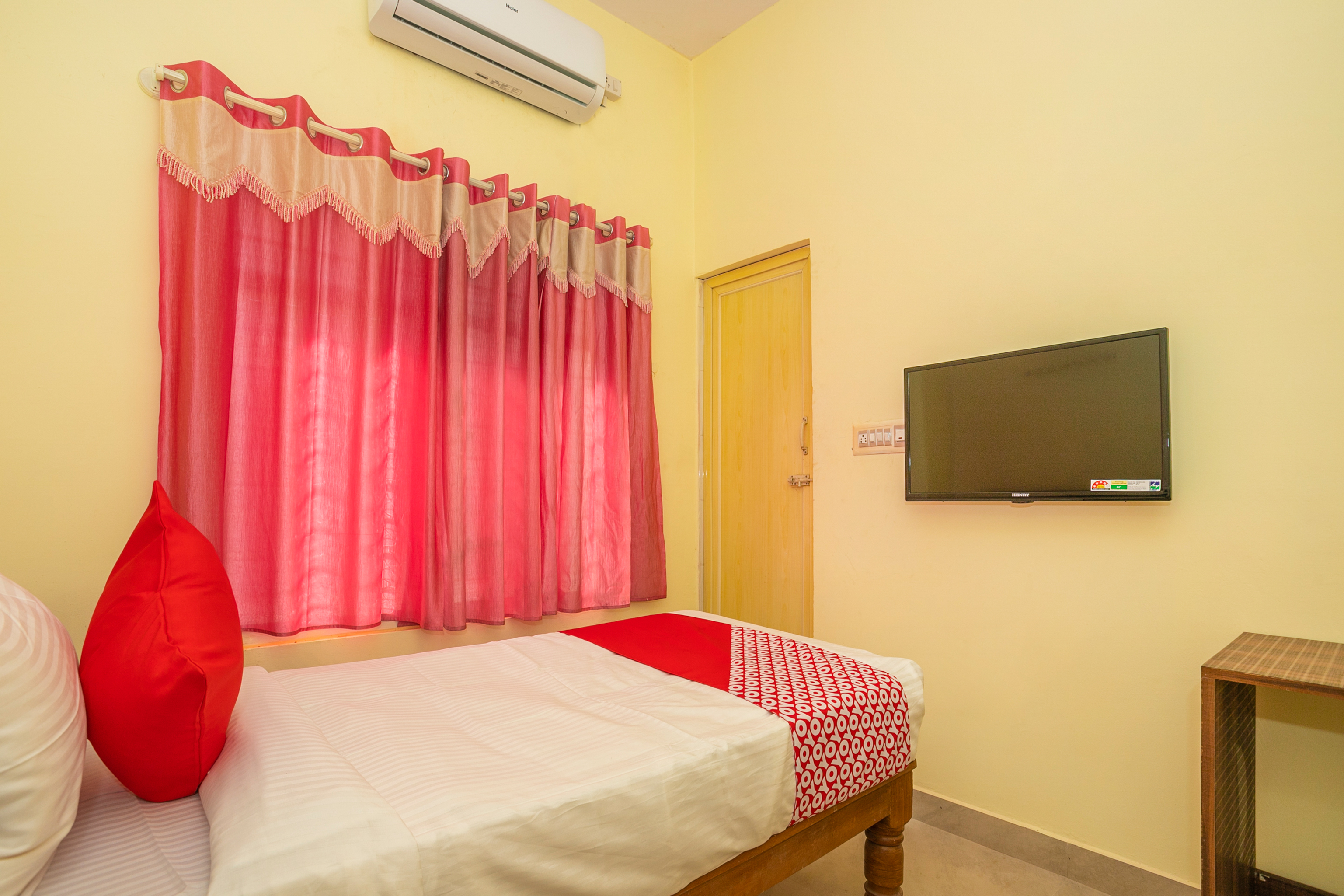 Shree Comforts By OYO Rooms