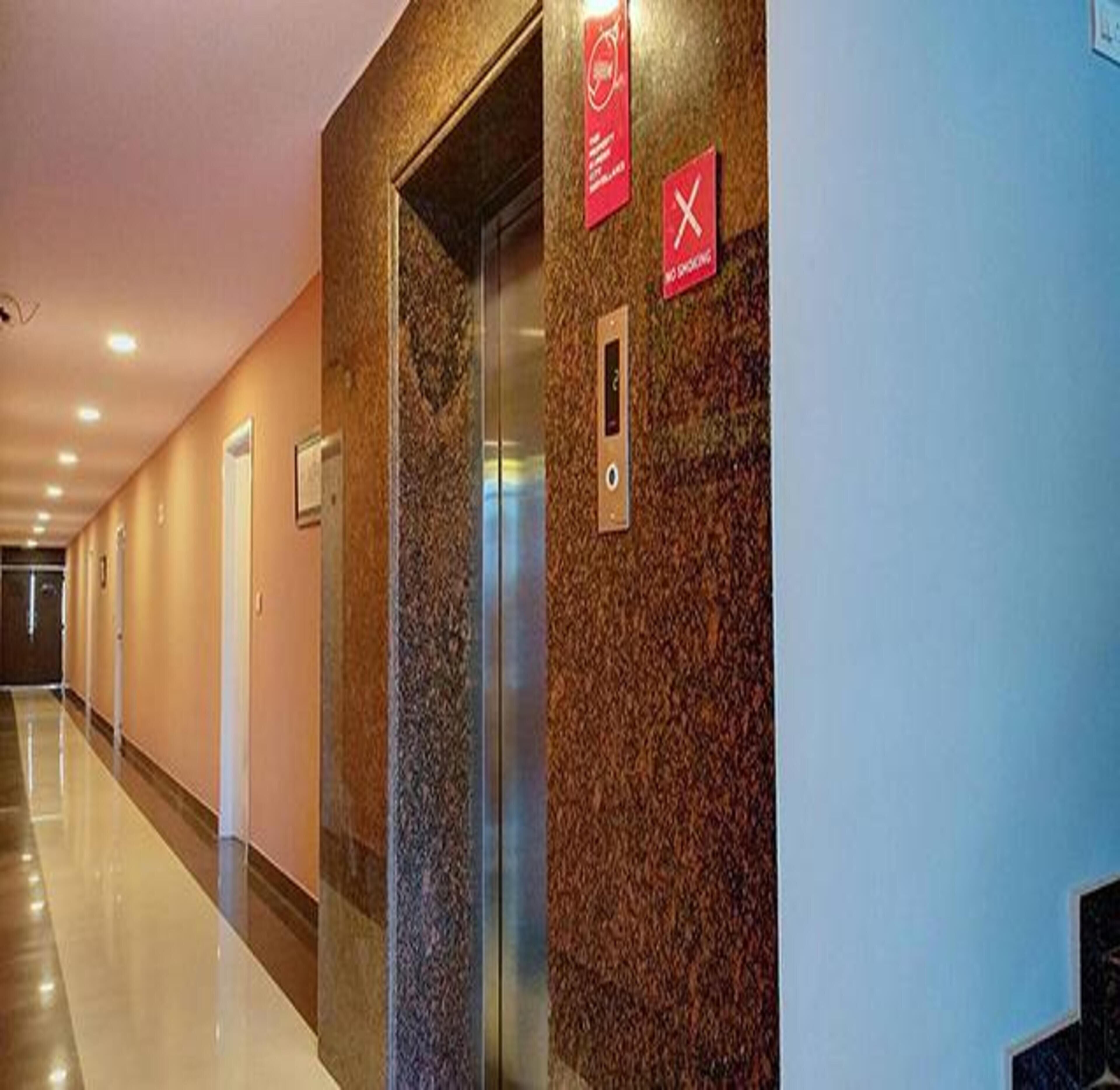 Shreyas Inn by Fabhotel