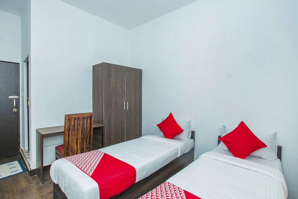 Shri Krishna Hometel By OYO Rooms
