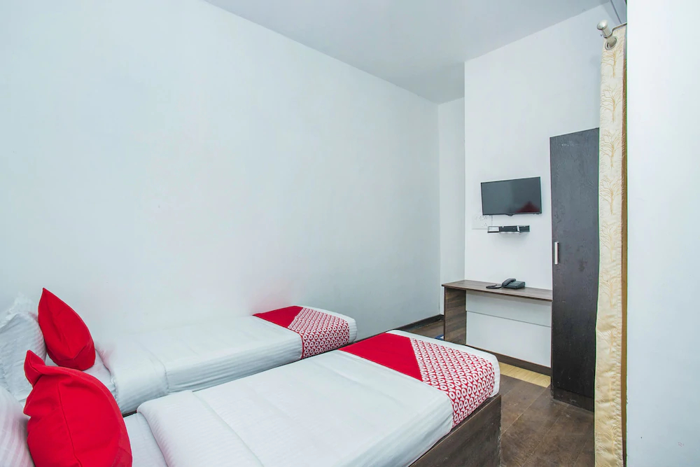 Shri Krishna Hometel By OYO Rooms
