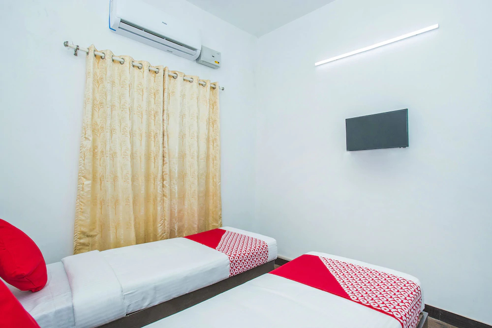 Shri Krishna Hometel By OYO Rooms