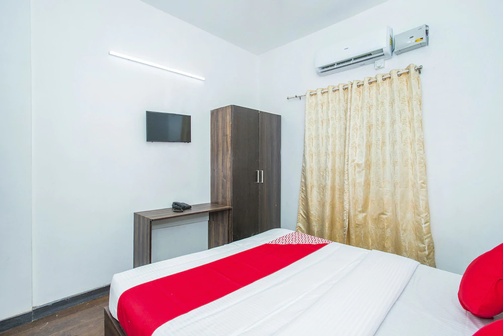 Shri Krishna Hometel By OYO Rooms