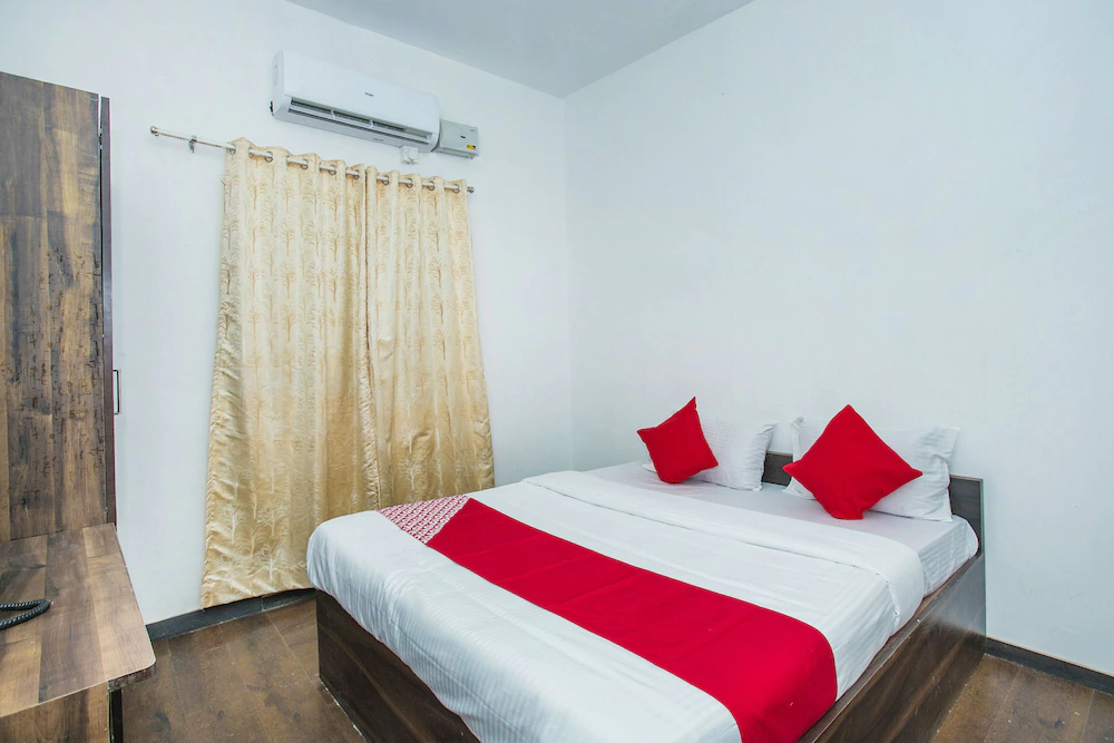 Shri Krishna Hometel By OYO Rooms