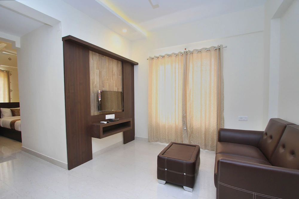 SJR Suites And Comforts