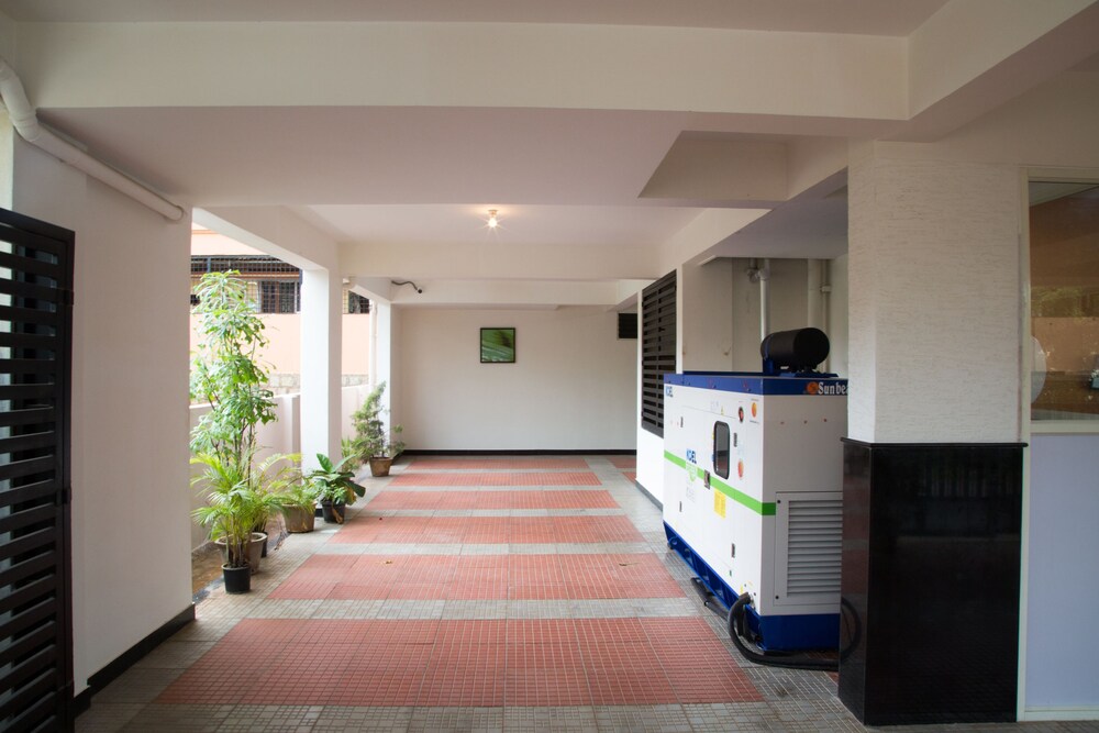 SLN Homes By OYO Rooms